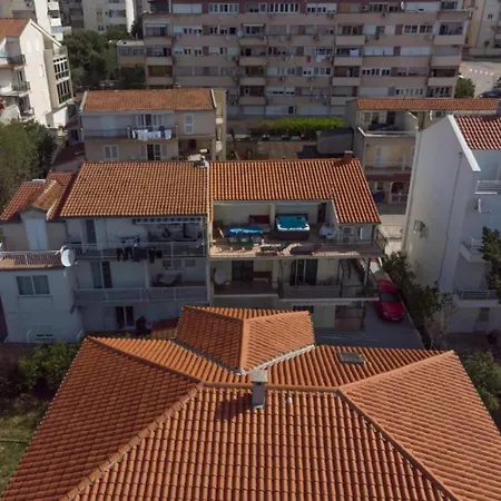 Ribarevi - One Bedroom With Balcony Appartement